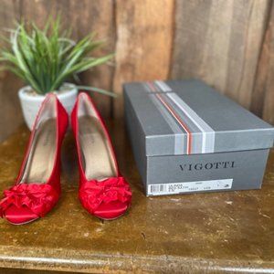 Vigotti Red Satin Pump -- Size 6 Narrow